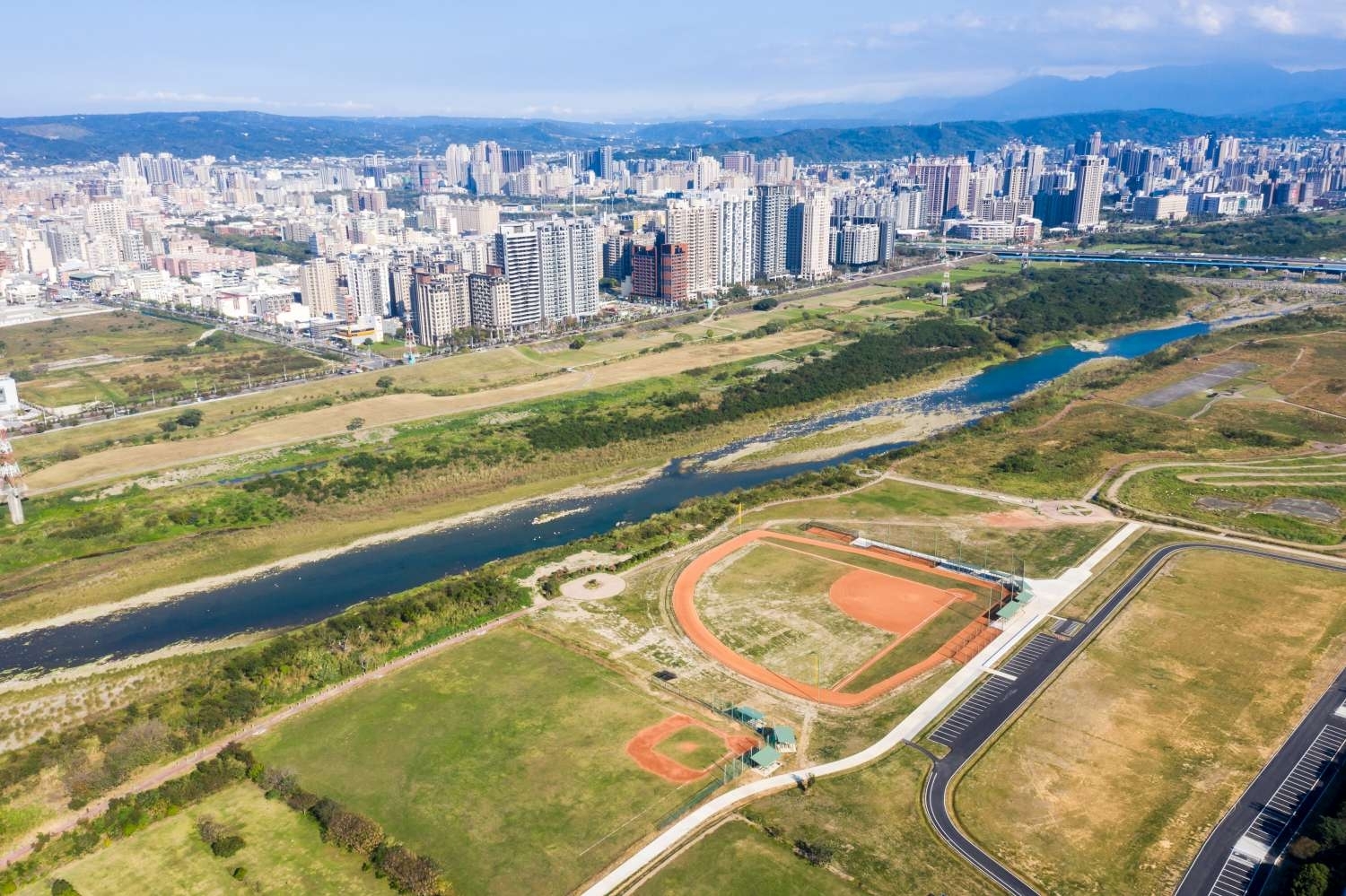 微笑水岸獲建築界奧斯卡「全球卓越建設獎」 躍上國際刷新竹市公共建築記錄